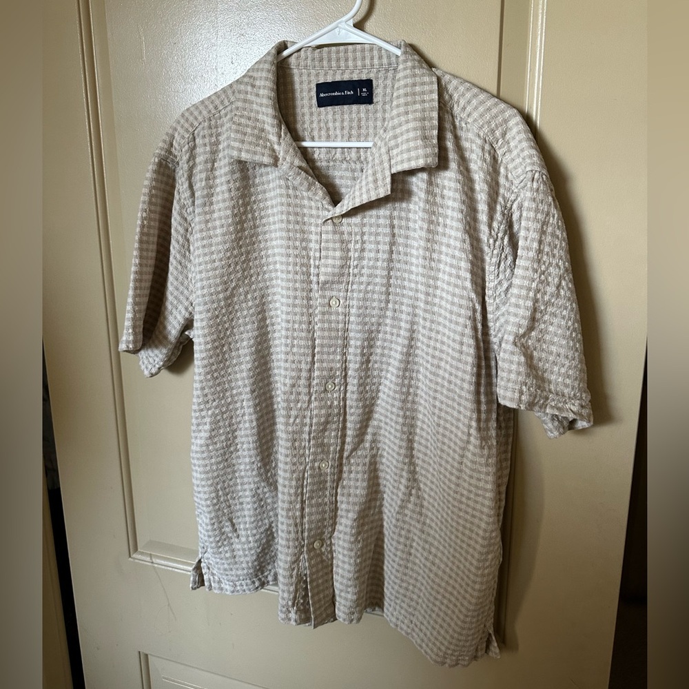 Men’s XL Abercrombie & Fitch Textured Beige Button Down Shirt